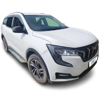 Mahindra XUV700-img